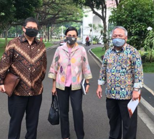 Airlangga Hartarto, Sri Mulyani Indrawati, dan Basuki Hadimuljono (Foto: Instagram Sri Mulyani)