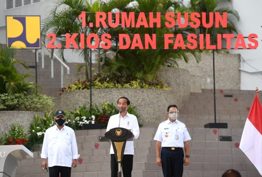Presiden Joko Widodo, Menteri PUPR, dan Gubernur DKI Jakarta meresmikan Rusun Pasar Rumput (Foto: Lukas)