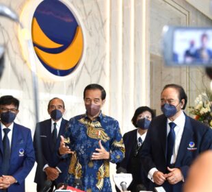 Presiden Joko Widodo saat meresmikan Nasdem Tower (Foto: Rusman)